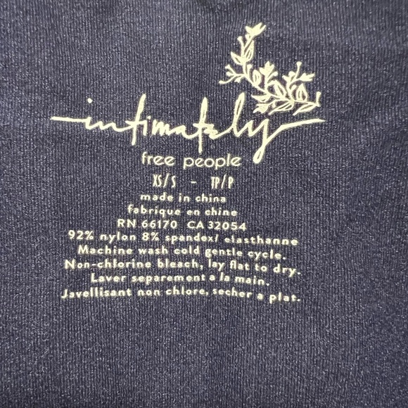 *NWOT* FREE PEOPLE SCOOP NECK CROP - Picture 5 of 5